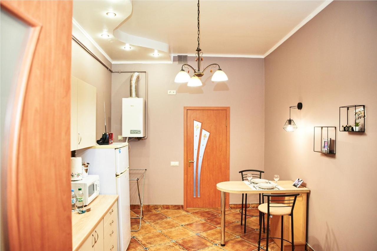 Designer Apartment In The Center Lviv Exterior foto